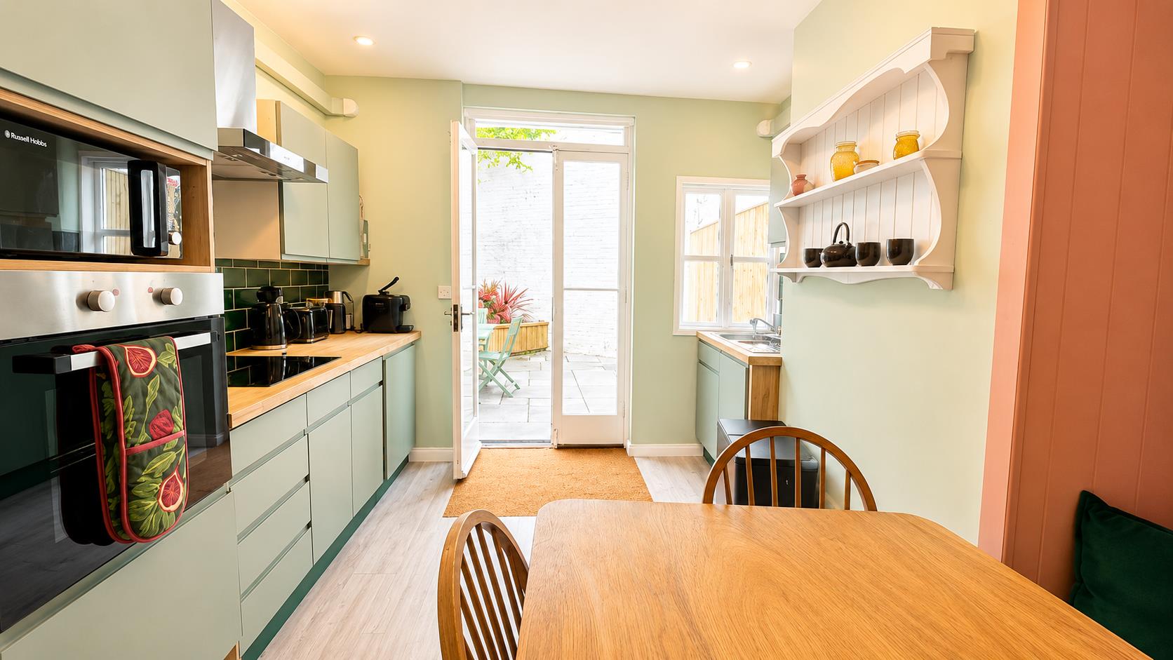 3 bed property in Prospect Place, Hastings